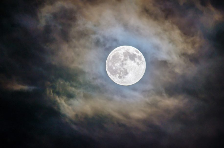 pleine lune influence sommeil