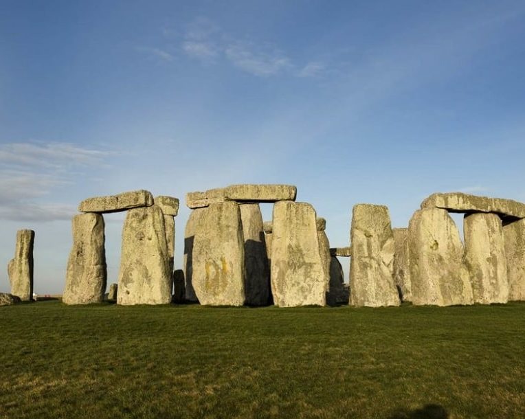 pourquoi stonehenge a ete construit
