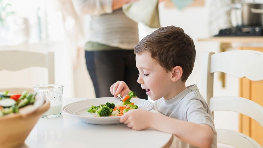 durant enfance regime alimentaire impacte durablement microbiome