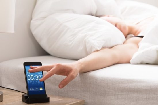 pourquoi se reveille souvent avant alarme