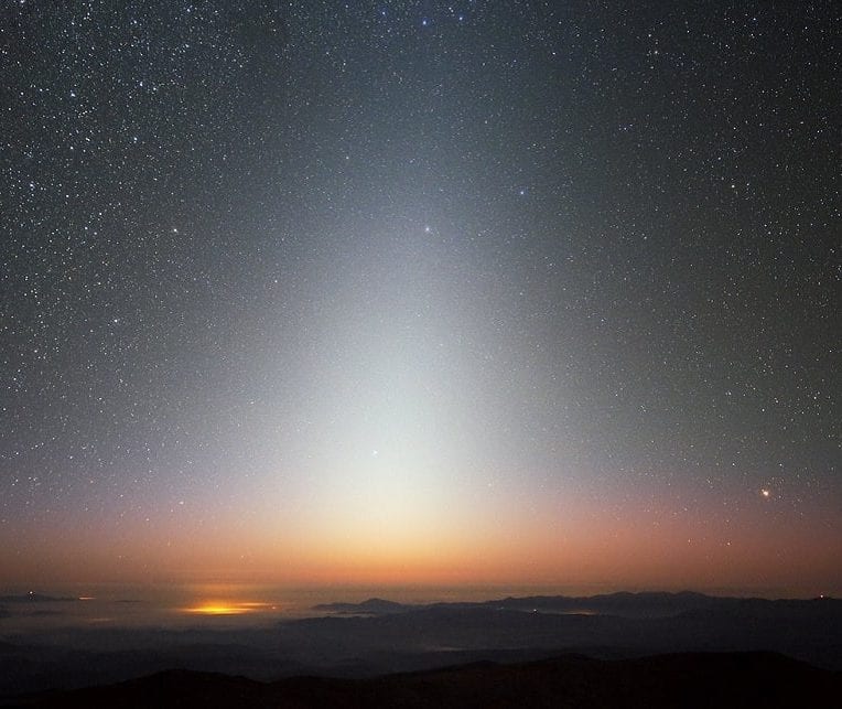 detections involontaires juno revelent origine lumiere zodiacale