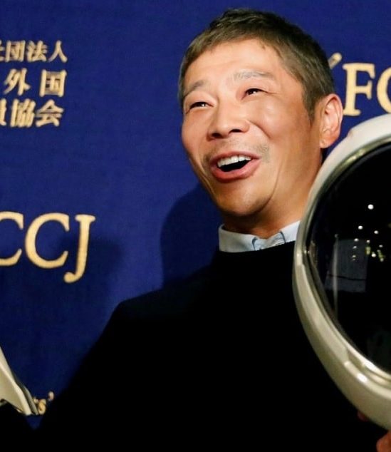 milliardaire japonais Yusaku Maezawa emmenera huit internautes autour lune