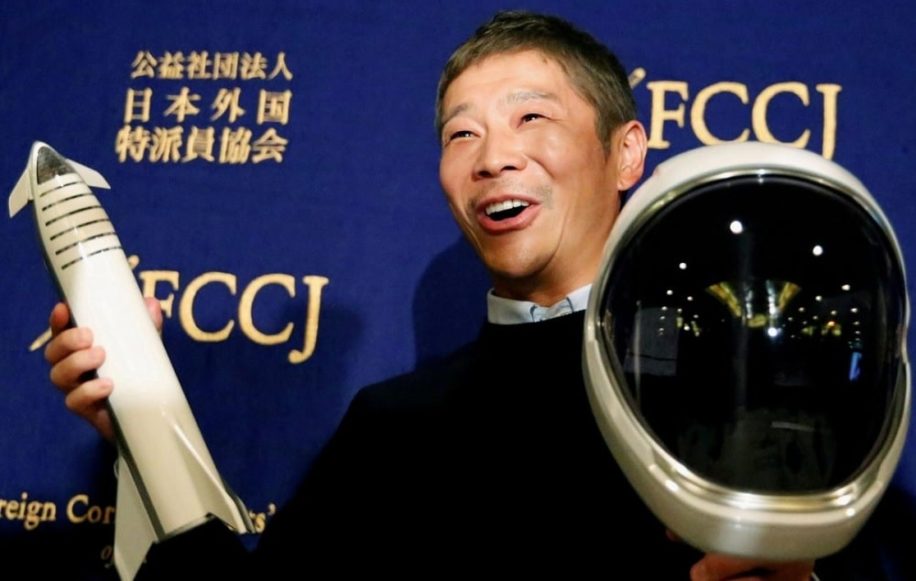 milliardaire japonais Yusaku Maezawa emmenera huit internautes autour lune