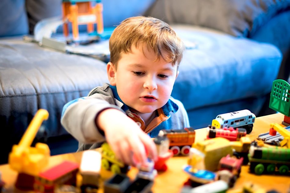 vaste etude jouets plastique revele plus 100 substances potentiellement nocives
