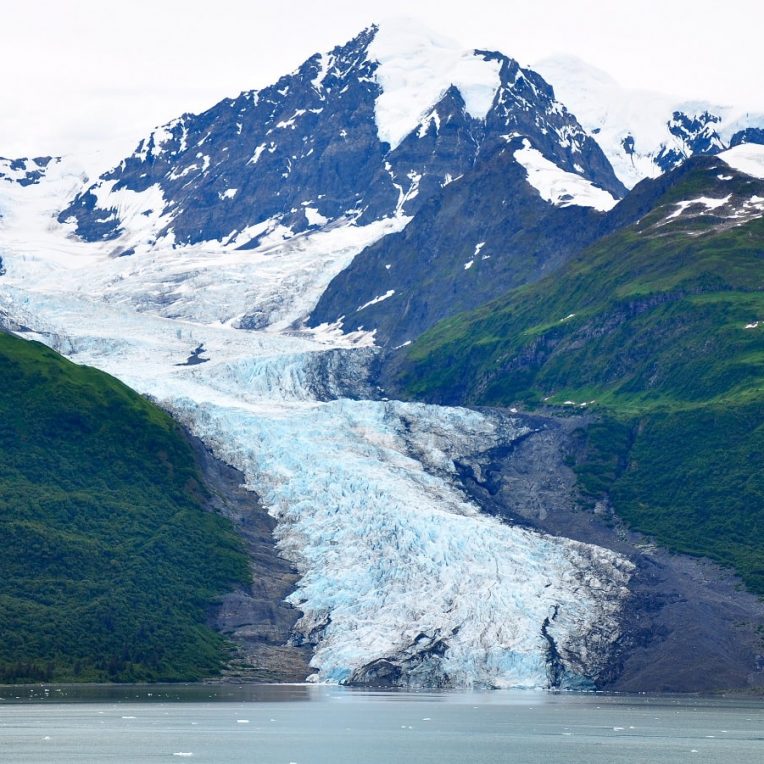 images satellites montrent fonte acceleree 200000 glaciers monde