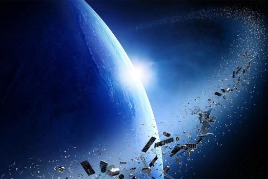 comment petits debris spatiaux causent importants dommages
