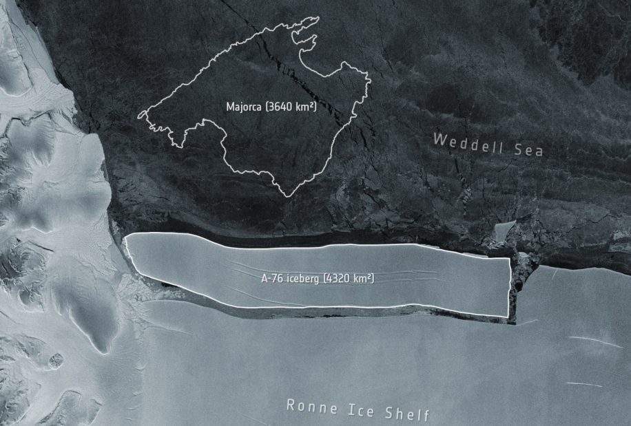 velage gros iceberg antarctique