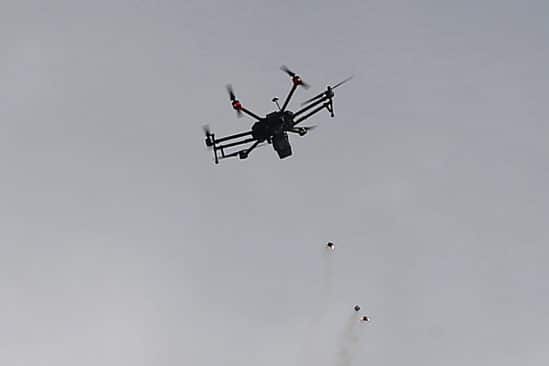 israel utilise premier essaim drones guides par ia attaques contre gaza