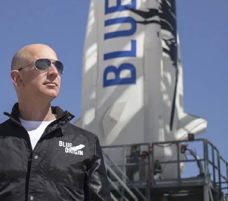 jeff bezos preconise envoyer entreprises pollulantes espace