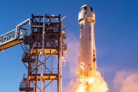 jeff bezos pret decoller direction espace