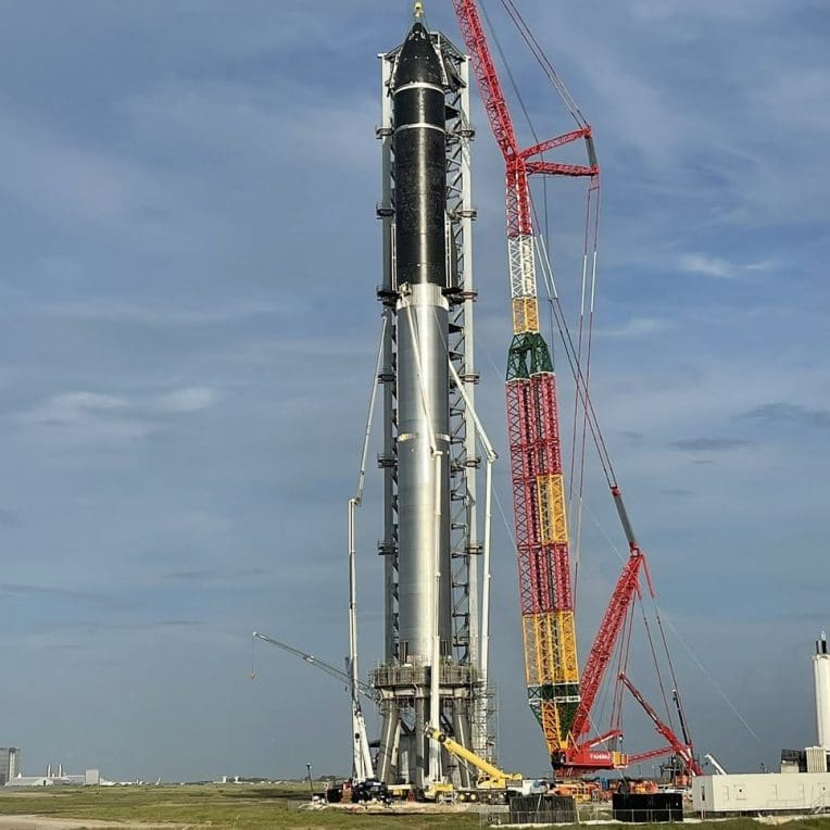 spacex empile starship sommet super heavy