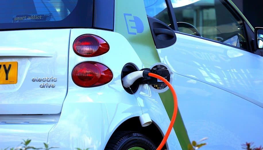 voitures electriques couteraient jusqua 40 pourcent de moins entretenir