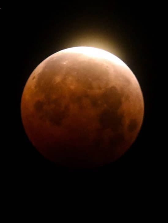 éclipse lunaire partielle novembre 2021