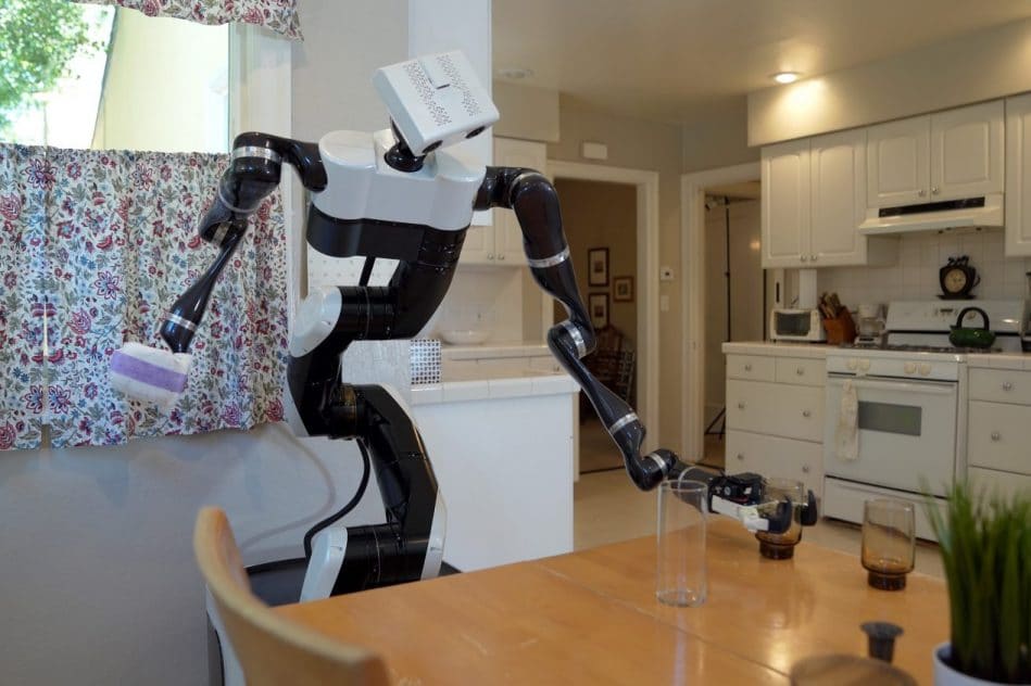 robot thr3 domestique toyota