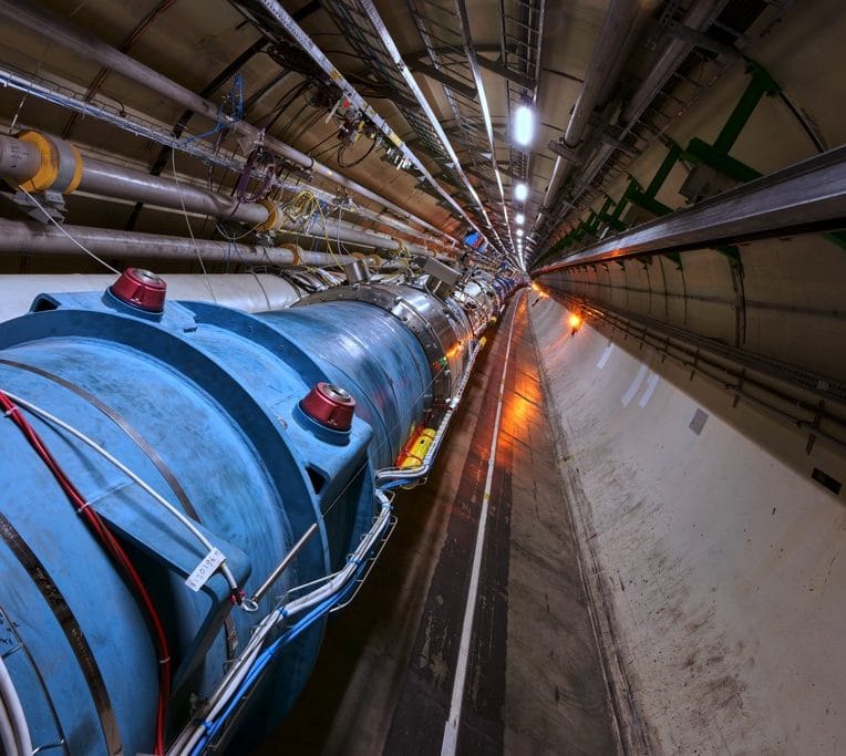 conflit russie ukraine cern suspend collaborations avec russie