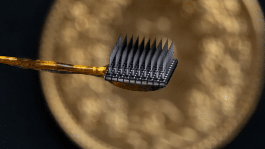 homme paralyse communiquer implant cerebral