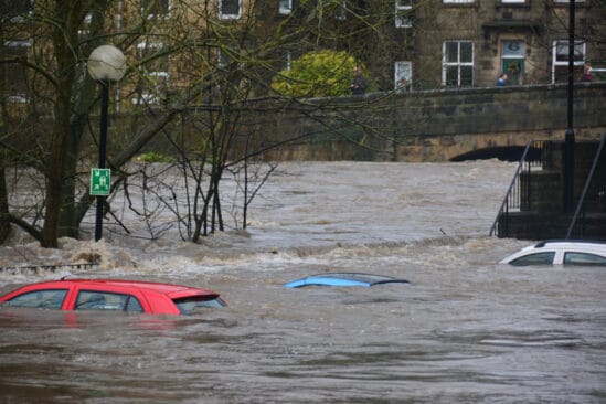 augmentation catastrophes autodestruction humanité