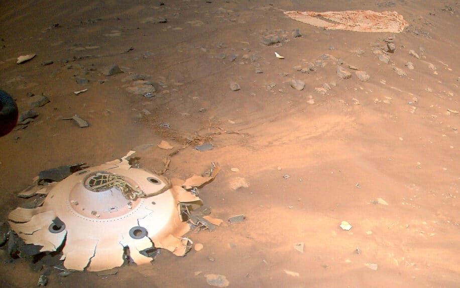 débris coque parachute mars