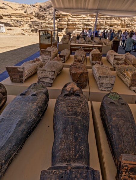 découverte momies saqqarah