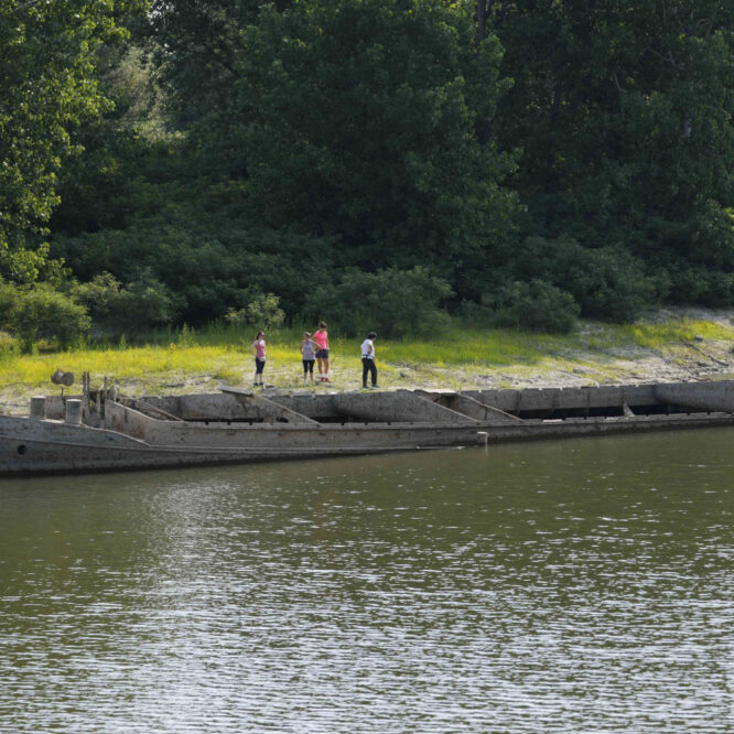 sécheresse fleuve pô barge guerre
