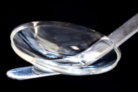 bio-implant cornee artificielle collagene porcin rendre vision parfaite