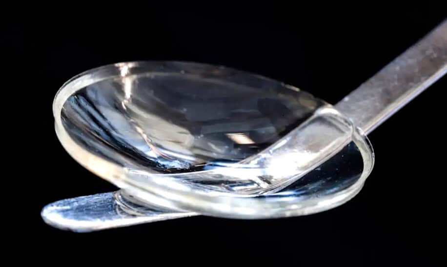 bio-implant cornee artificielle collagene porcin rendre vision parfaite