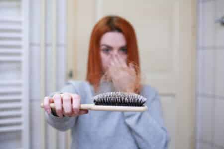 médicament chute cheveux alopécie