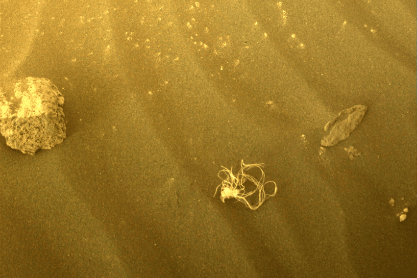 nasa identifie etrange boule de fils emmelee mars
