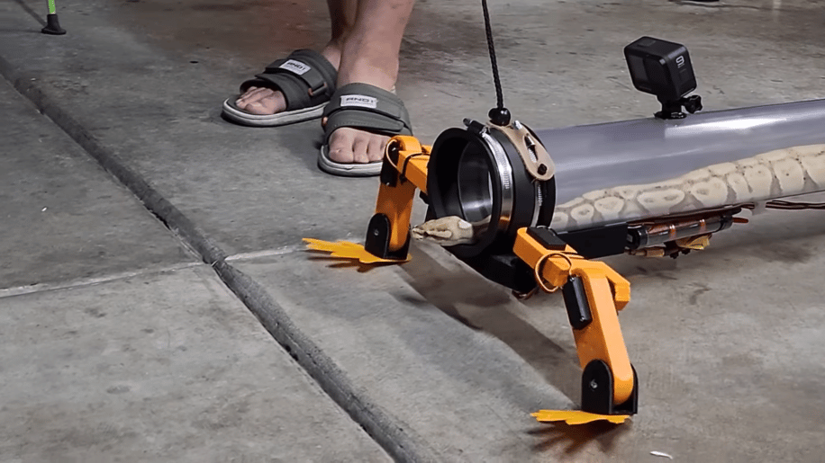 youtubeur fabrique exosquelette rendre pattes serpent
