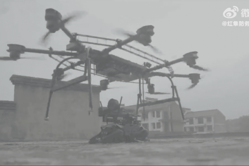 chien robot arme drone evolution guerre couv