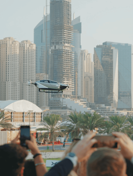 nouvelle voiture volante chinoise xpengx2 survole dubaï