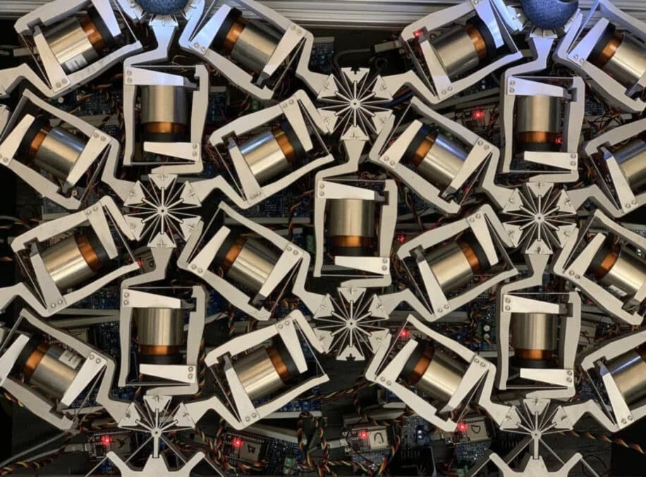 réseau neuronal mécanique