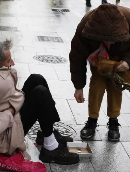 influence perception classe sociale compassion