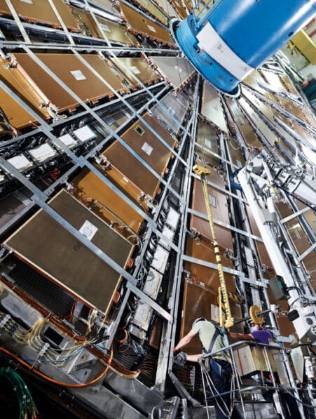 collisions photon-ion fluide particules