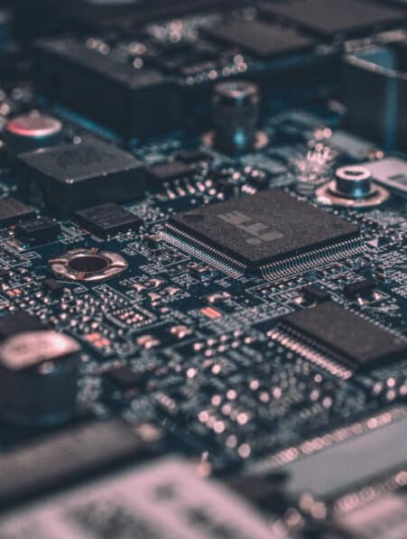 faille logicielle carte mère attaque CPU