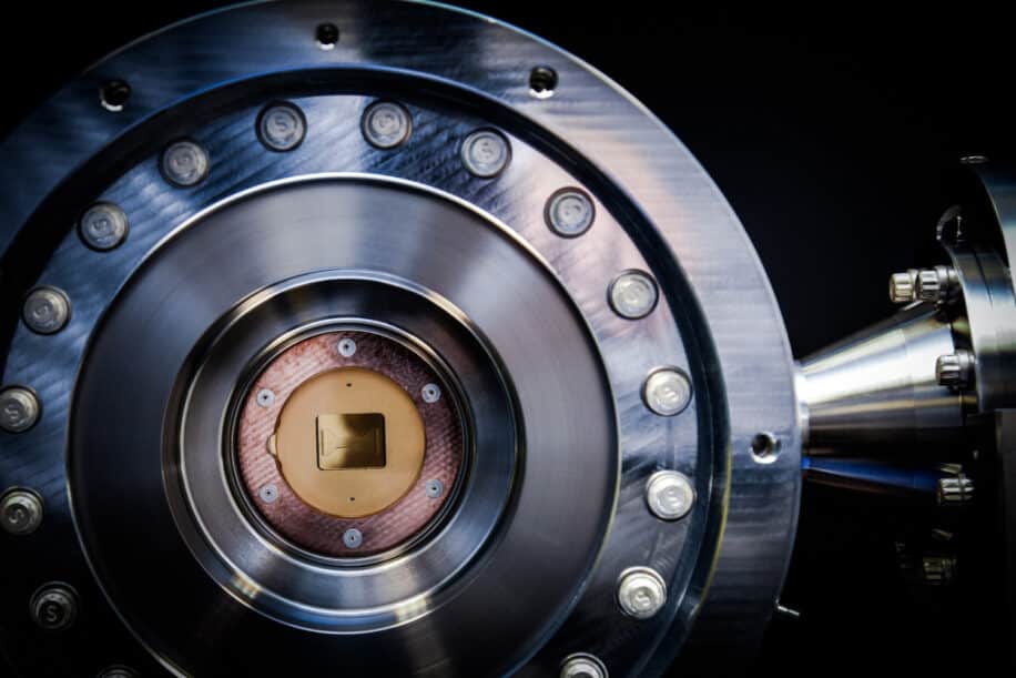 création anyons non abéliens Quantinuum