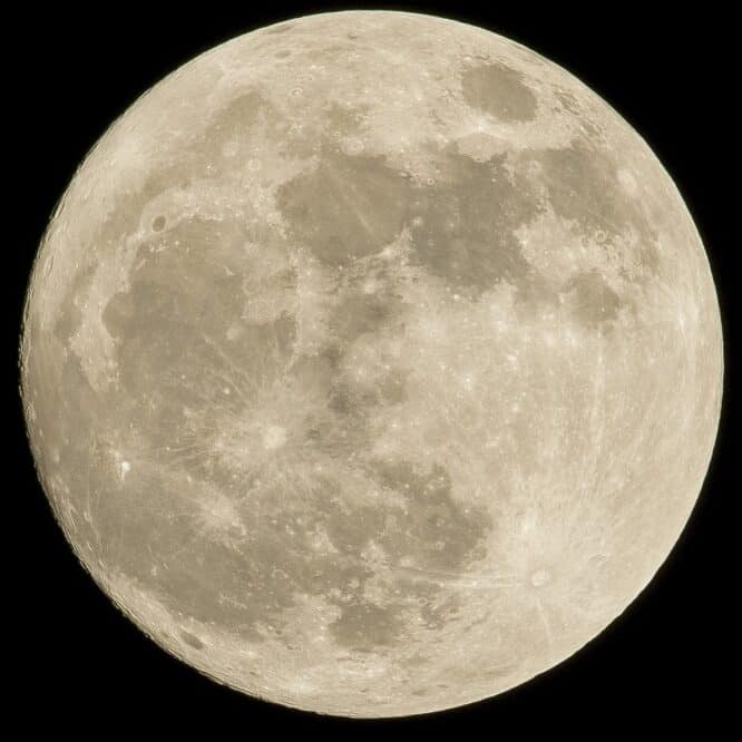 structure noyau lune confirme