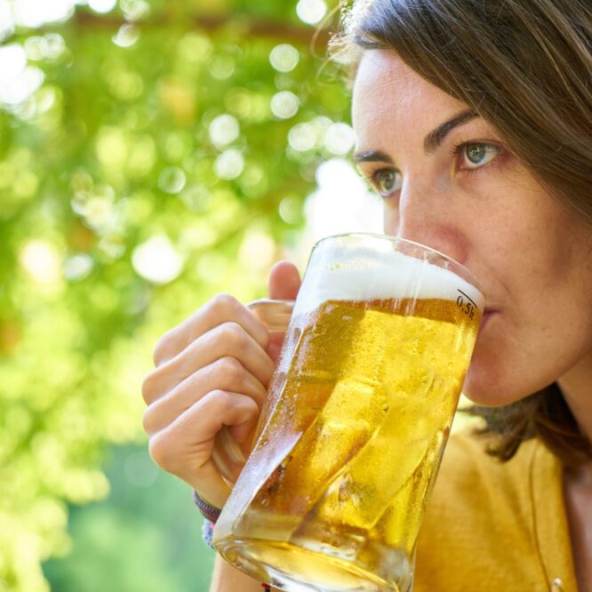 femme agees obesite alcool plus vite
