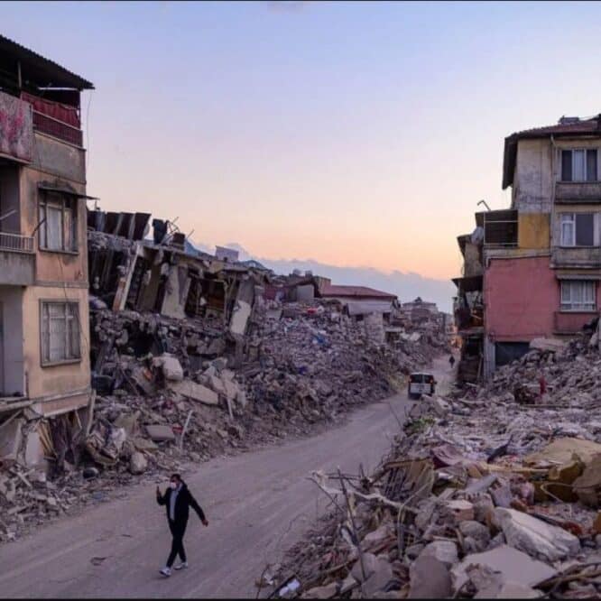 predire grand seisme deux heures avant gps couv