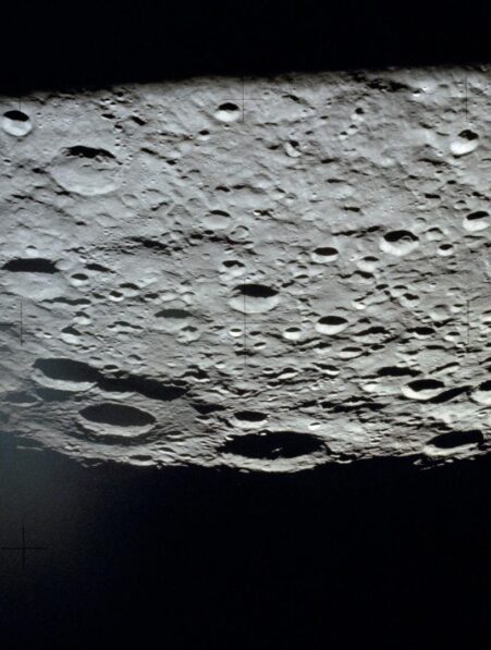 face cachee lune structure geologques uniques couv