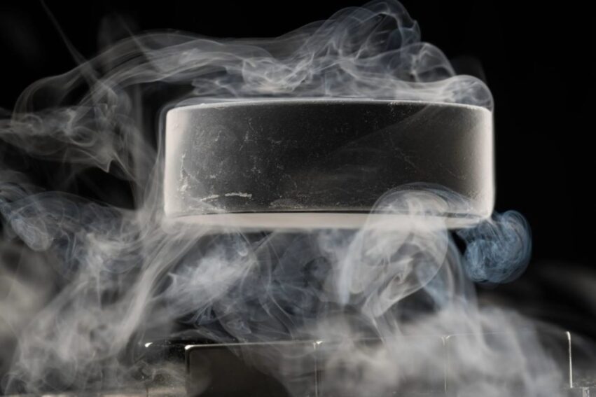 nouvelle forme supraconductivite van hove couv