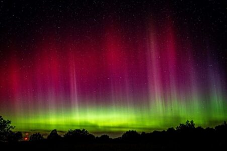 aurore boreale rouge exceptionnel ciel europe couv