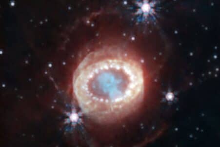 supernova nouvelle structures croissants james webb couv