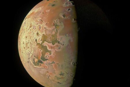 meilleur cliche lune jupiter io sonde juno couv