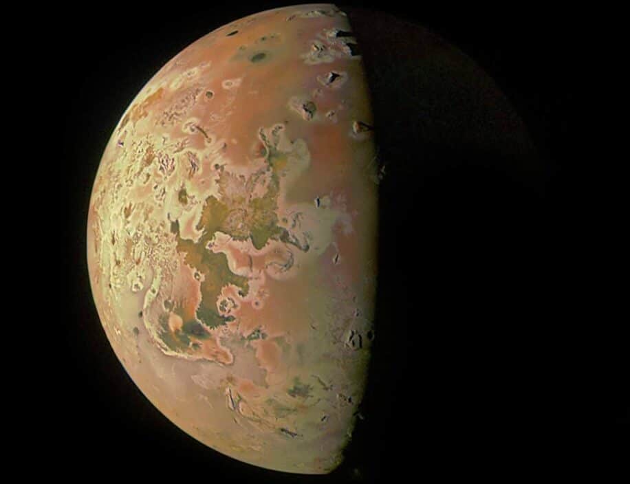 meilleur cliche lune jupiter io sonde juno couv