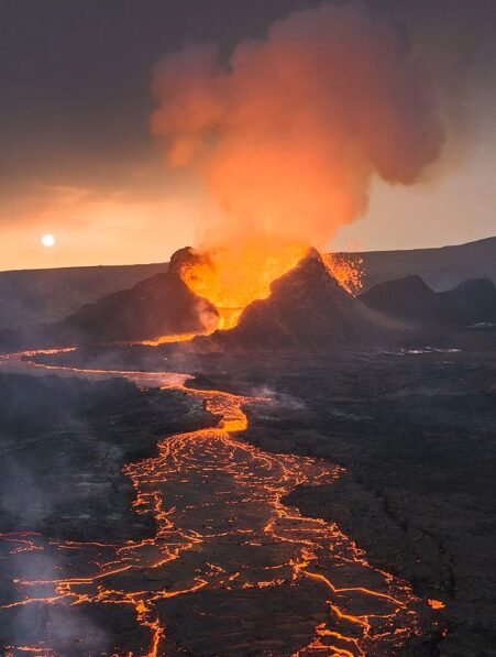 islande alerte eruption volcanique grindavik evacue urgence couv