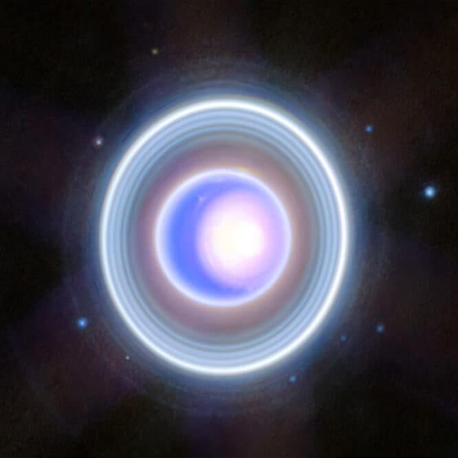 uranus cliche inedit anneaux james webb couv 3