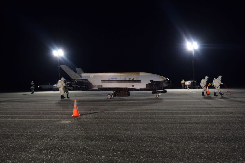 avion spatial secret space force usa falcon heavy lancement couv