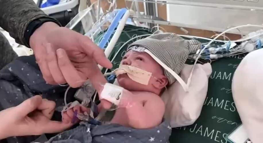 greffe cardiaque partielle bebe succes un an apres couv