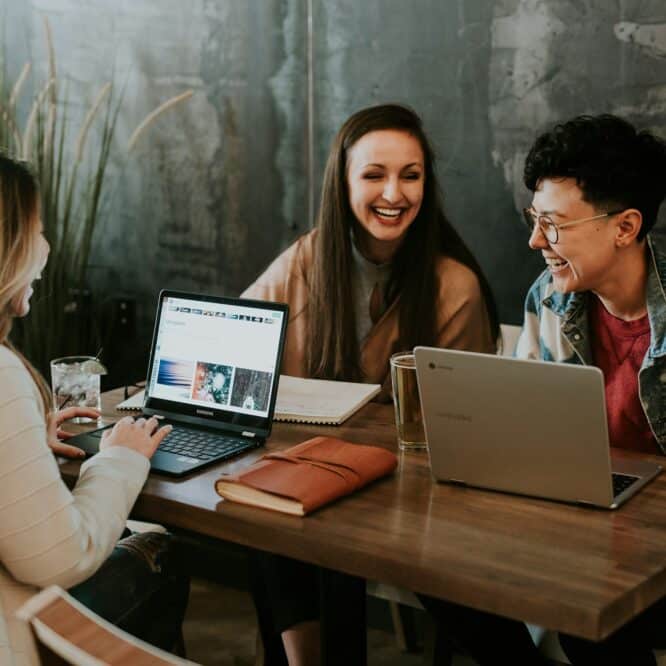 ia pourrait contribuer adoption semaine travail quatre jours couv